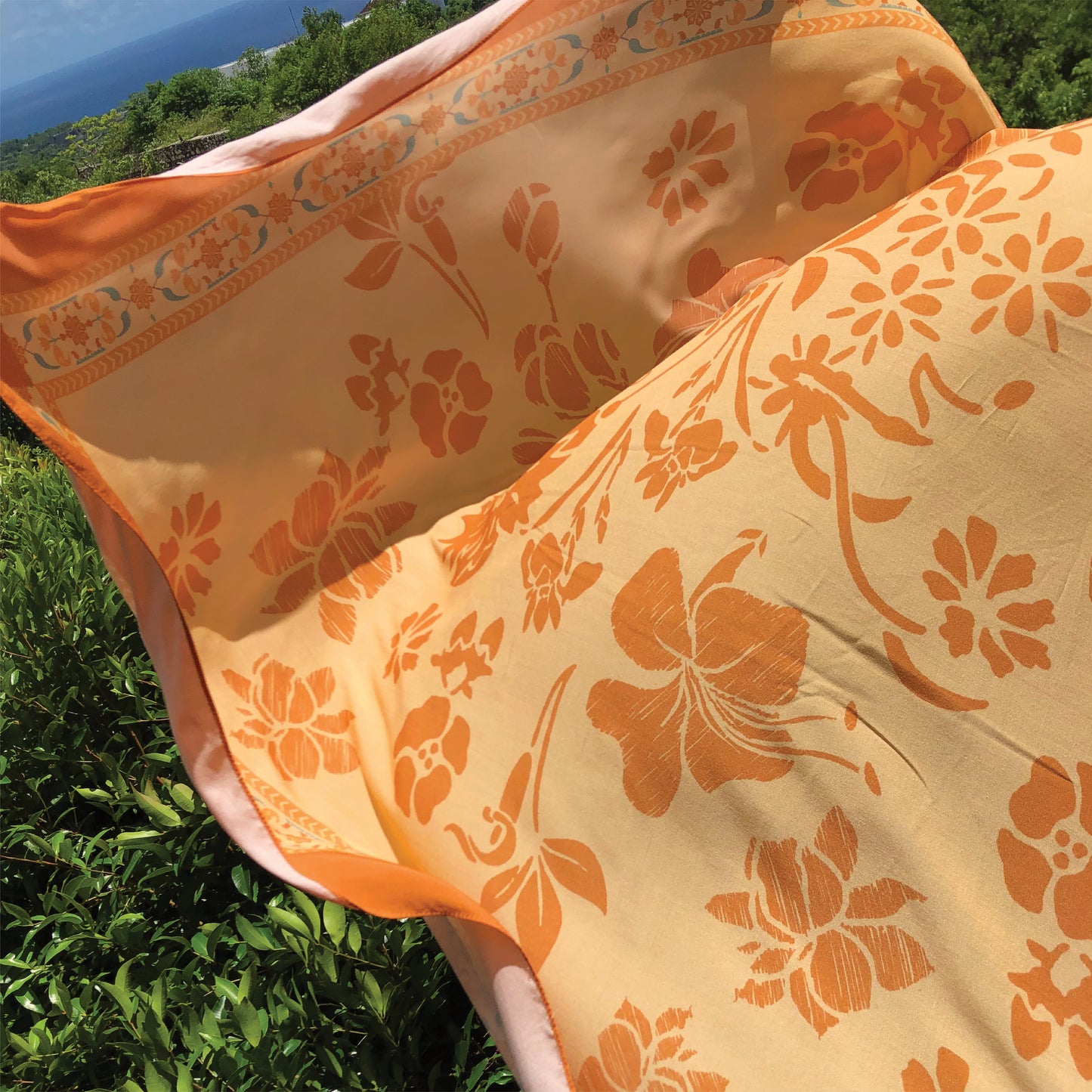 Amber Chronicle Scarf
